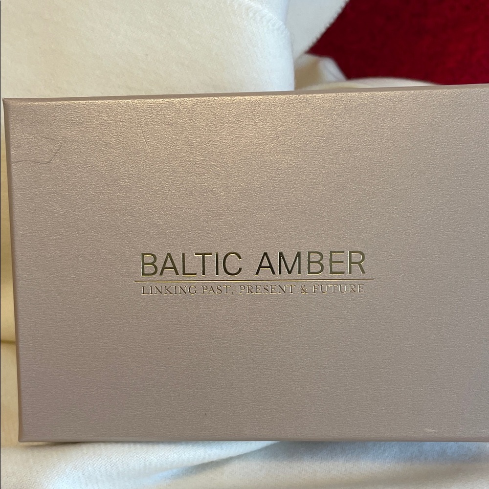 Multi-Strand Yellow Necklace Set - Picture 5 of 8